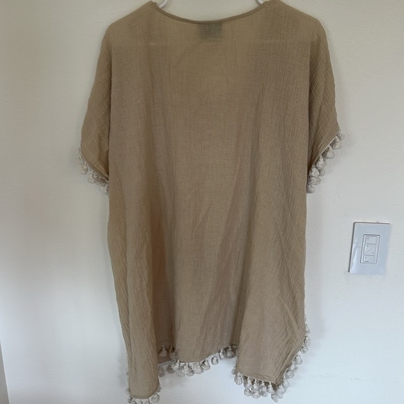 Tuckernuck Katie Caftan in Sand with Pom Poms – Lightweight Ramie M/L  De - Picture 7 of 8